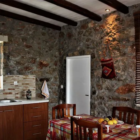 Volari House * Kýthira
